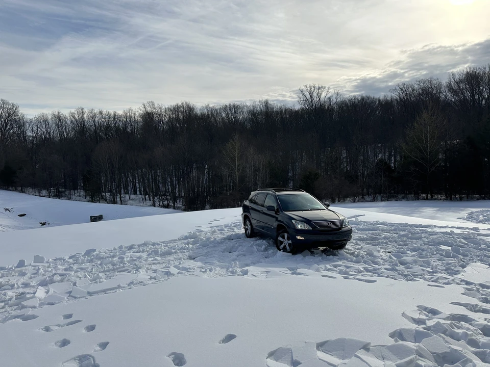 2005 Lexus RX 2nd Gen - Image 13 of 31