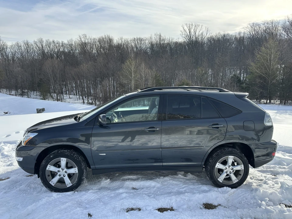 2005 Lexus RX 2nd Gen - Image 11 of 31
