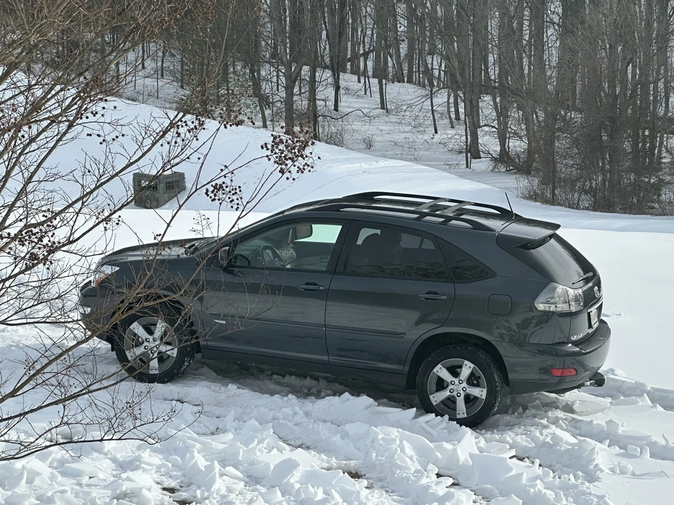 2005 Lexus RX 2nd Gen - Image 17 of 31