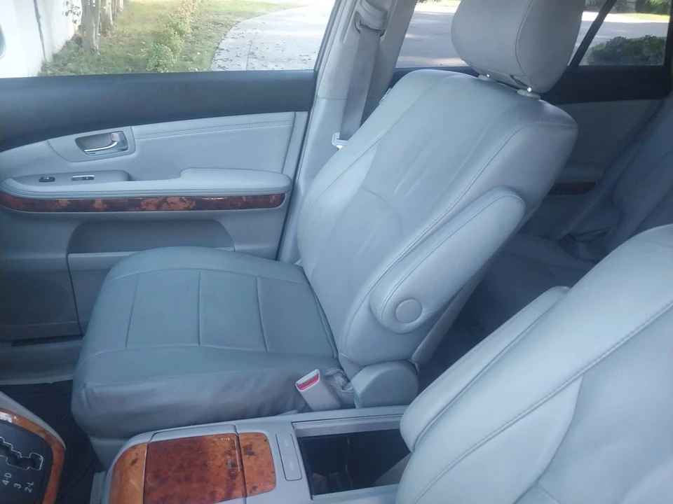 2005 Lexus RX 2nd Gen - Image 9 of 14