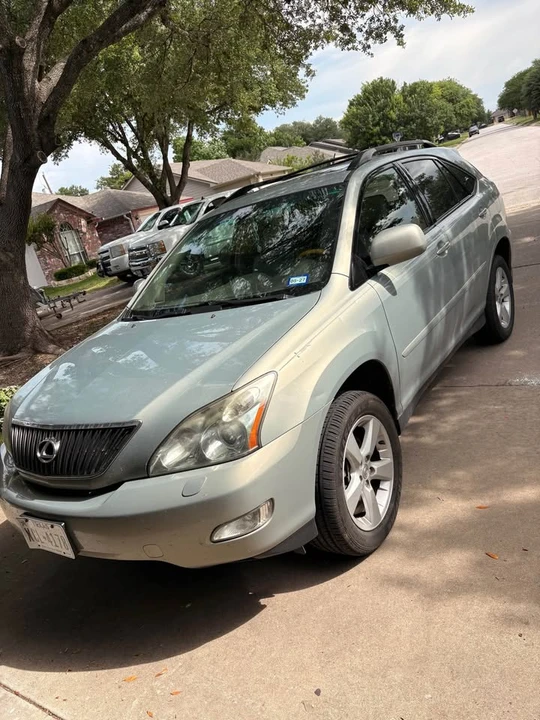 2005 Lexus RX 2nd Gen - Image 4 of 8