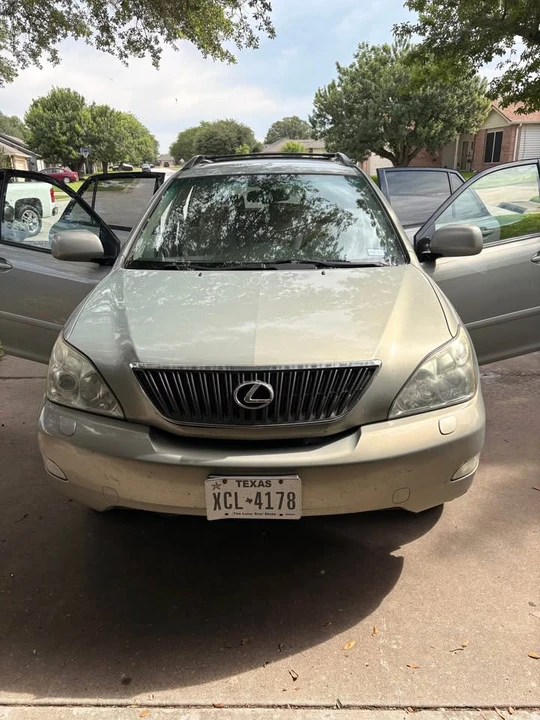 2005 Lexus RX 2nd Gen - Image 6 of 8