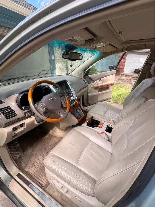 2005 Lexus RX 2nd Gen - Image 7 of 8