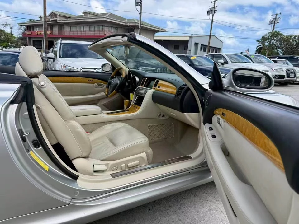 2005 Lexus SC430 - Image 8 of 10