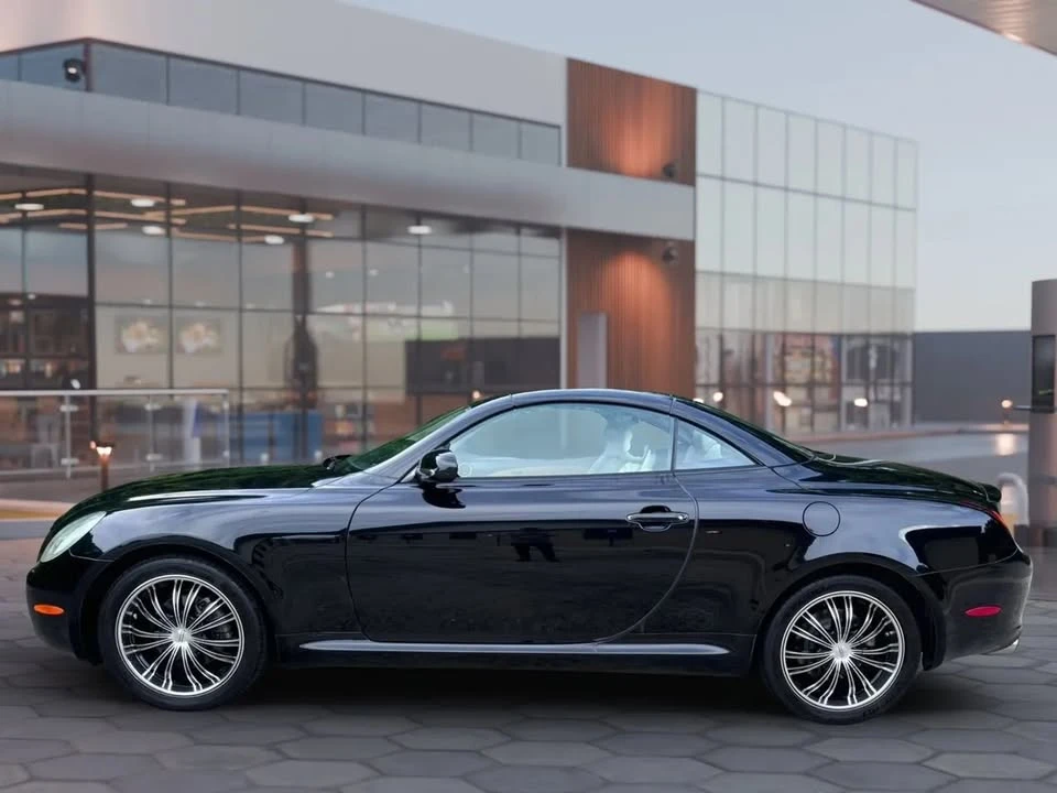 2005 Lexus SC430 - Image 10 of 20
