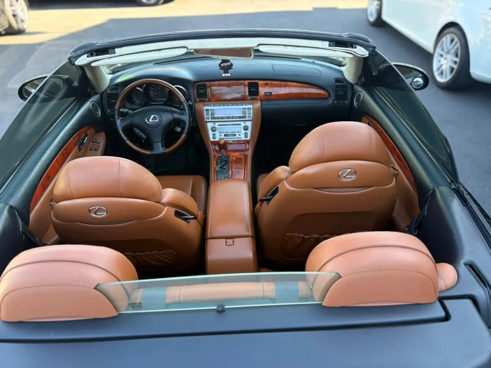 2005 Lexus SC430 - Image 13 of 20