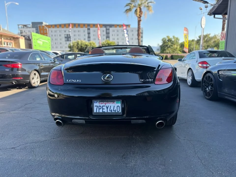 2005 Lexus SC430 - Image 11 of 20