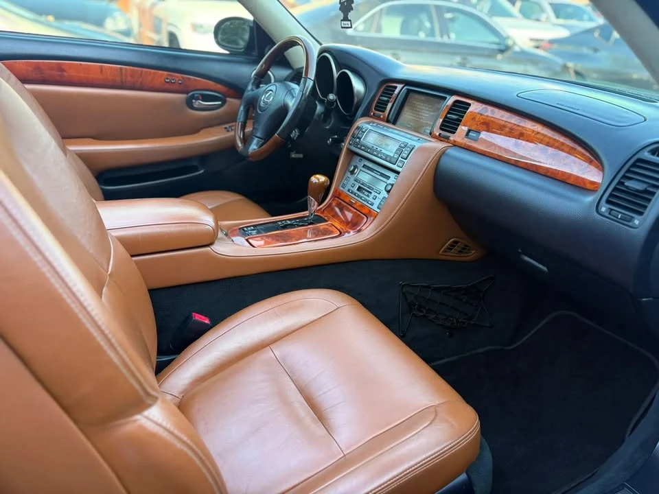 2005 Lexus SC430 - Image 17 of 20