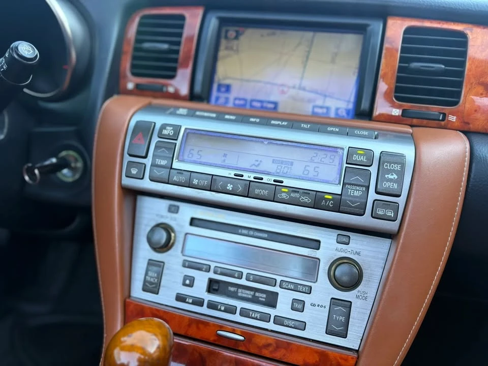 2005 Lexus SC430 - Image 18 of 20