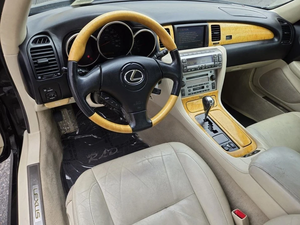 2005 Lexus SC430 - Image 9 of 19