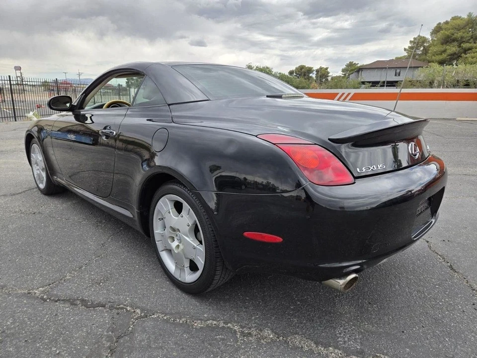 2005 Lexus SC430 - Image 2 of 19