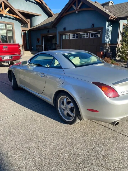 2005 Lexus SC430 - Image 2 of 9