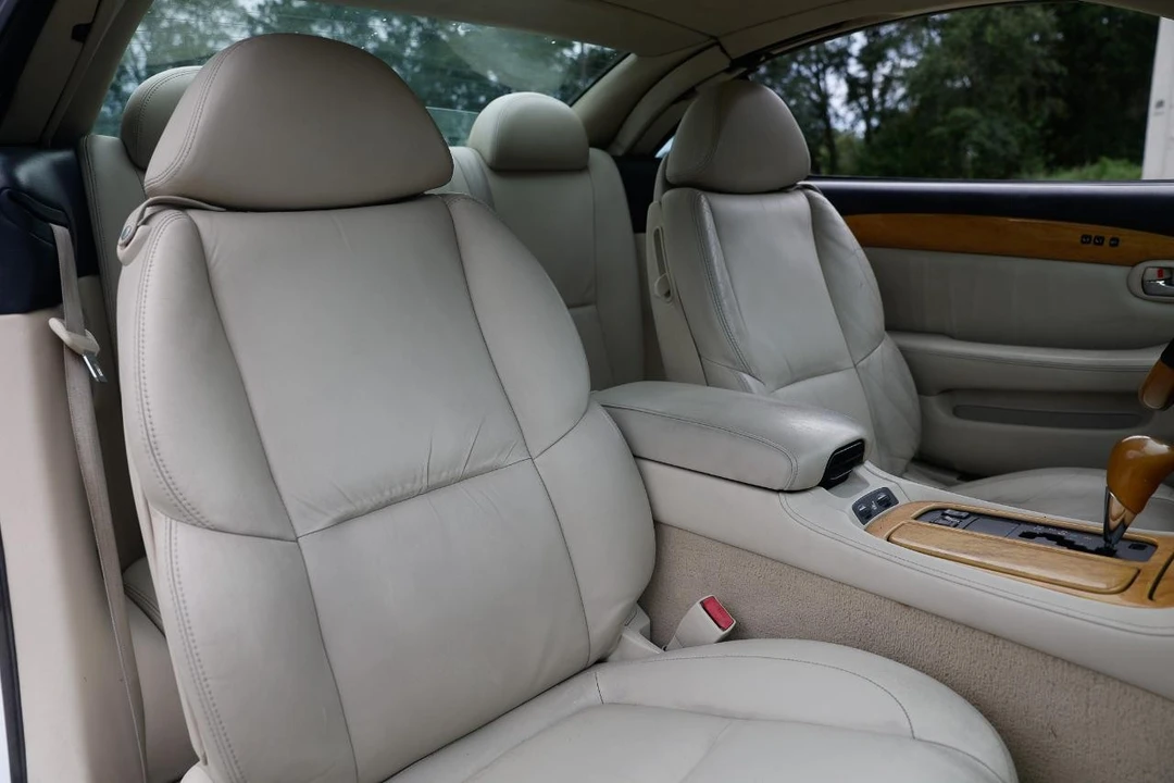 2005 Lexus SC430 - Image 16 of 31