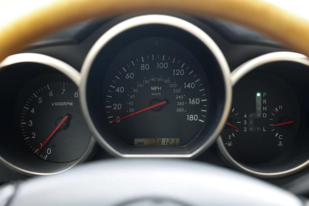 2005 Lexus SC430 - Image 27 of 31
