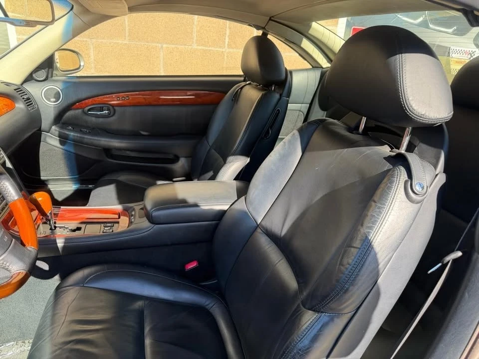 2005 Lexus SC430 - Image 9 of 20