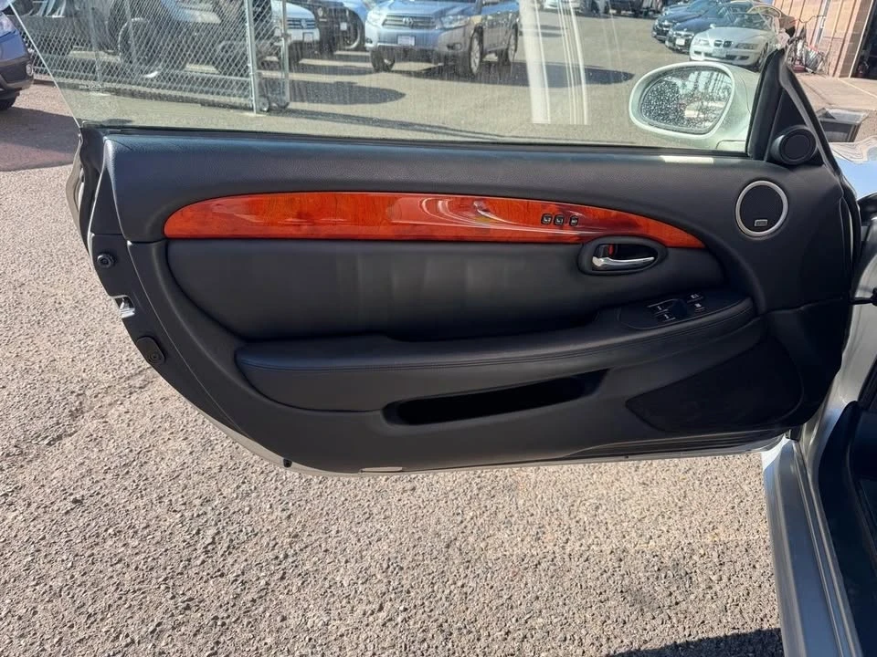 2005 Lexus SC430 - Image 8 of 20