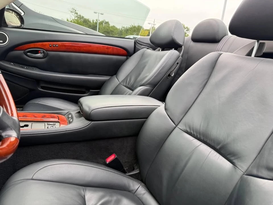 2005 Lexus SC430 - Image 11 of 19