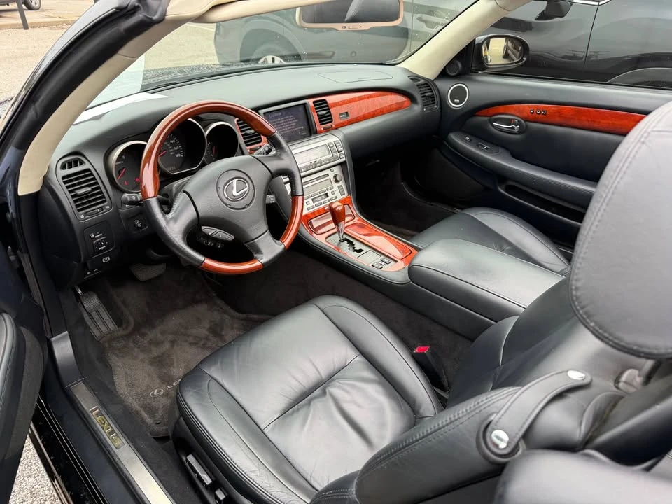 2005 Lexus SC430 - Image 8 of 19
