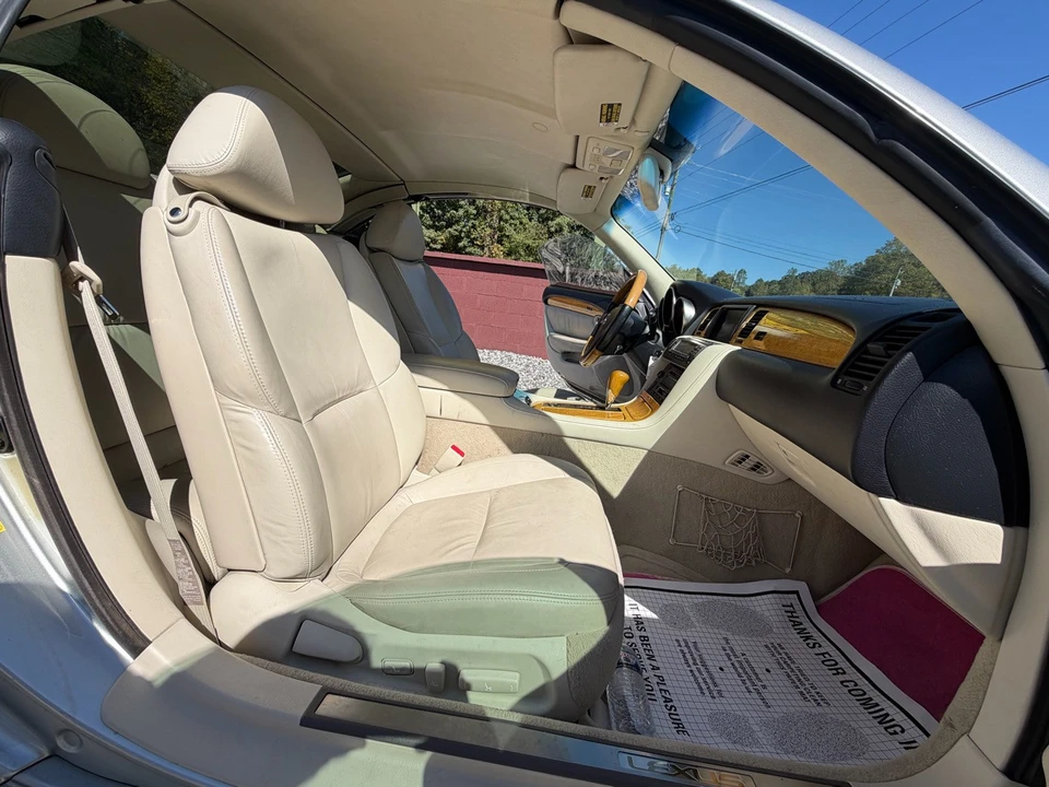 2005 Lexus SC430 - Image 10 of 21