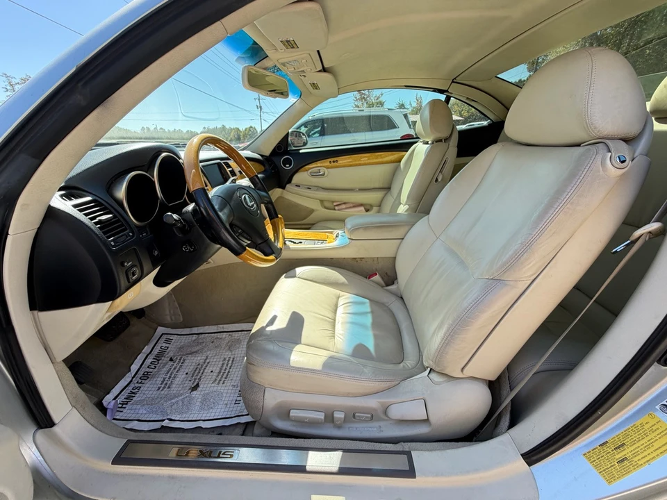 2005 Lexus SC430 - Image 7 of 21