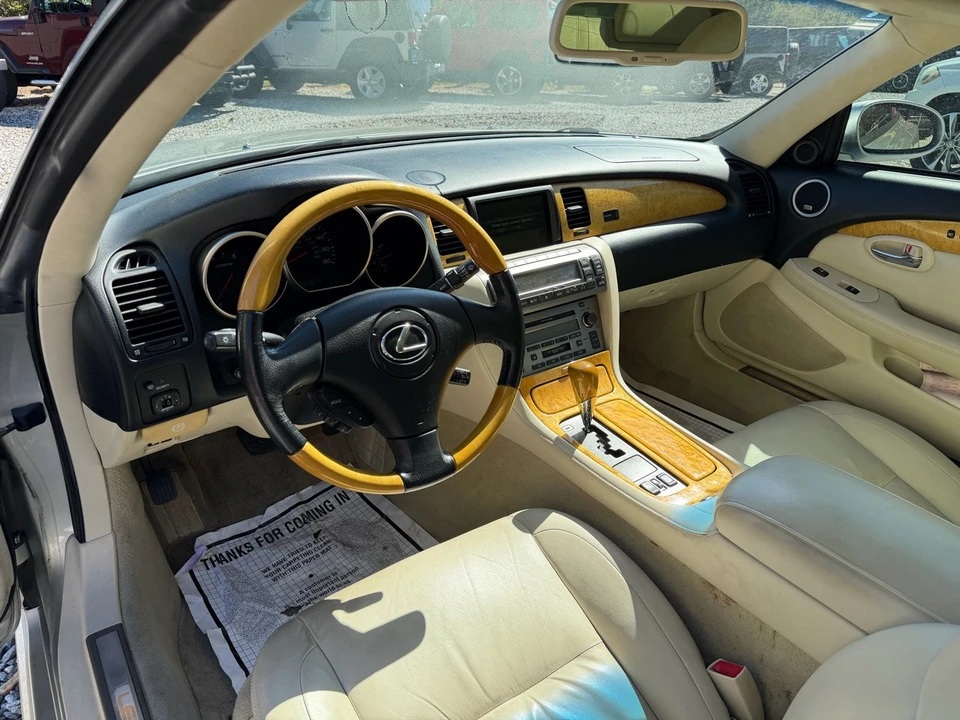 2005 Lexus SC430 - Image 11 of 21