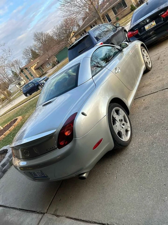 2005 Lexus SC430 - Image 11 of 20