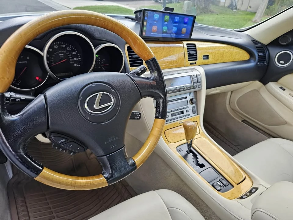 2005 Lexus SC430 - Image 8 of 15