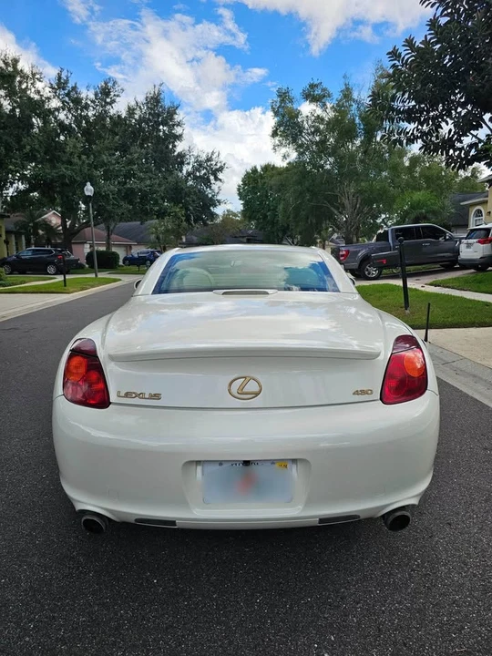 2005 Lexus SC430 - Image 2 of 15