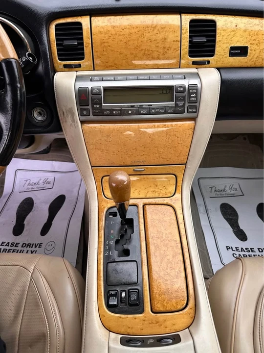 2005 Lexus SC430 - Image 13 of 15