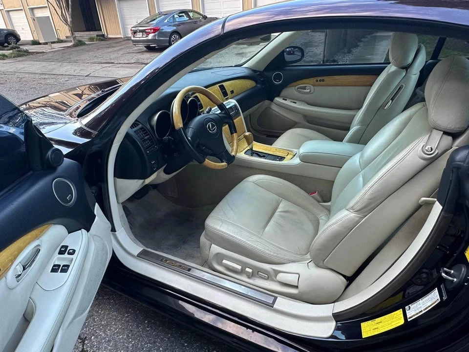 2005 Lexus SC430 - Image 9 of 20