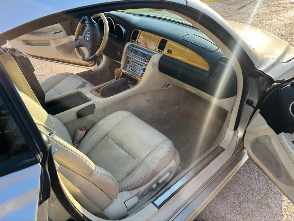 2005 Lexus SC430 - Image 11 of 17