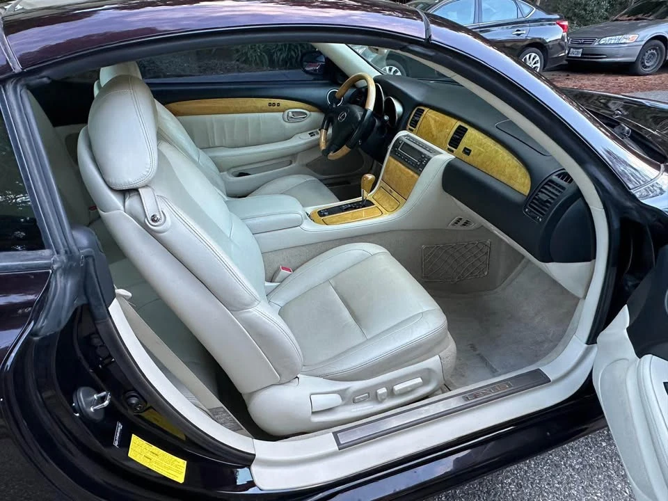 2005 Lexus SC430 - Image 10 of 20