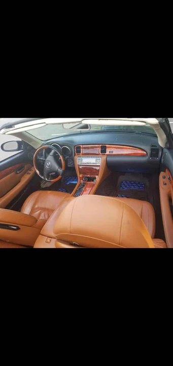 2005 Lexus SC430 - Image 2 of 9
