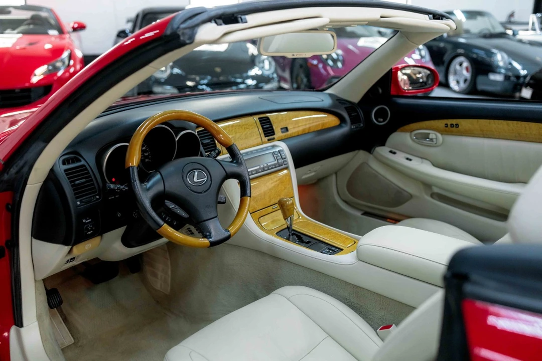 2005 Lexus SC430 - Image 2 of 21