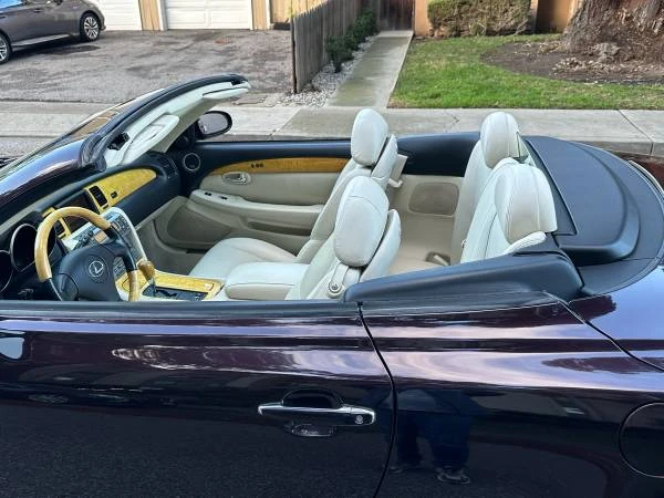 2005 Lexus SC430 - Image 8 of 21