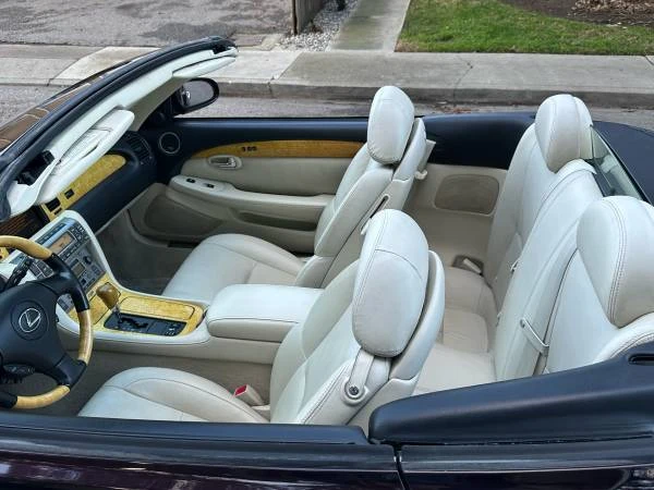 2005 Lexus SC430 - Image 9 of 21