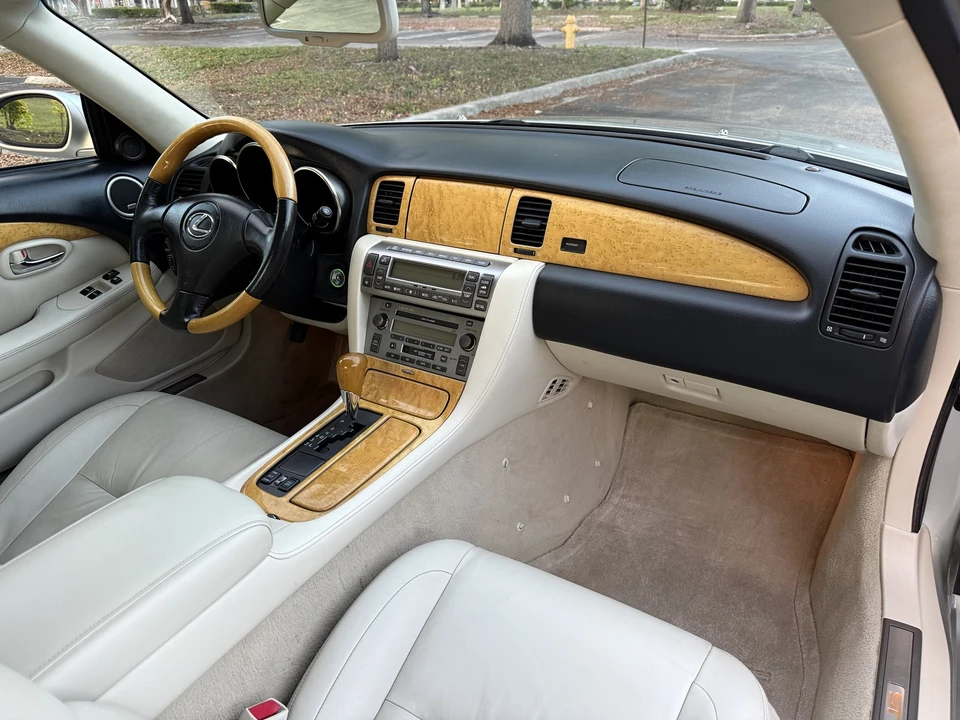 2005 Lexus SC430 - Image 30 of 31