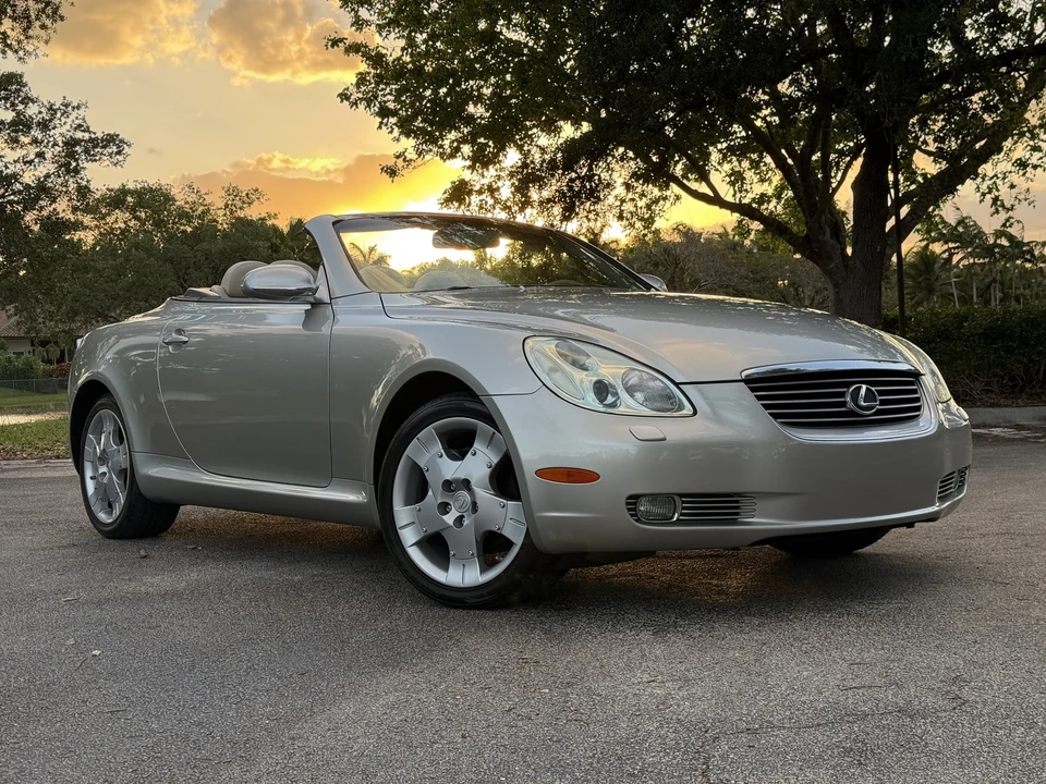 2005 Lexus SC430 - Image 3 of 31