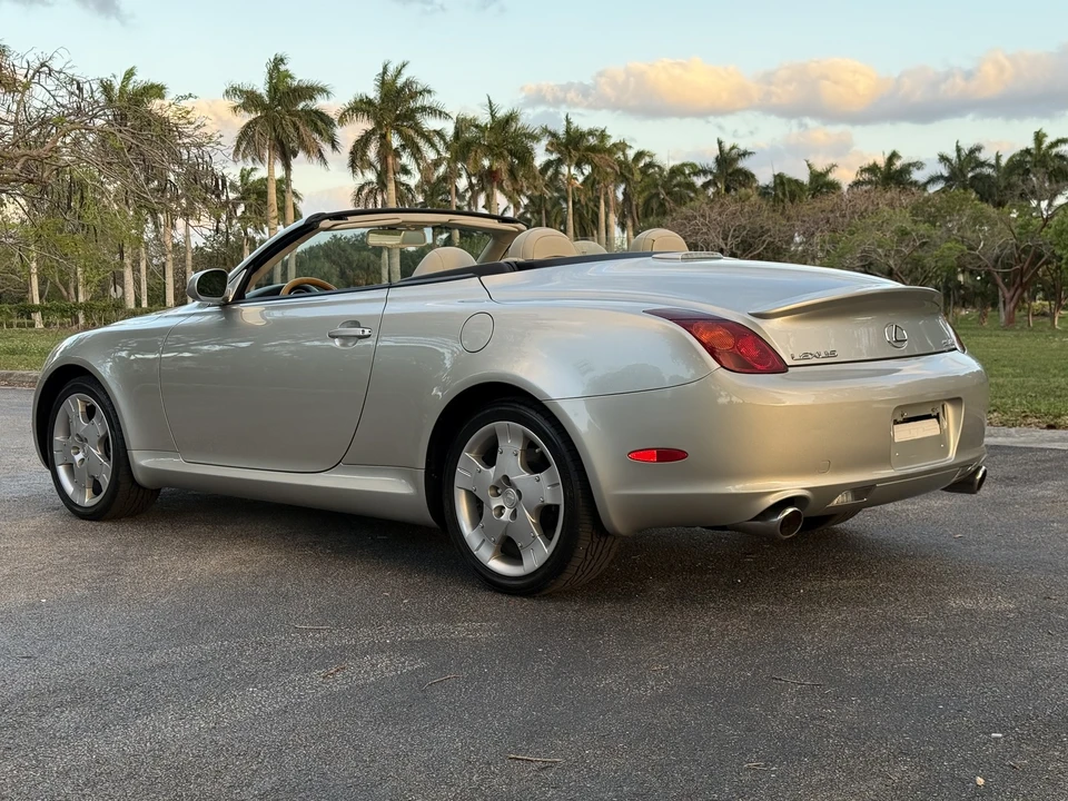 2005 Lexus SC430 - Image 7 of 31