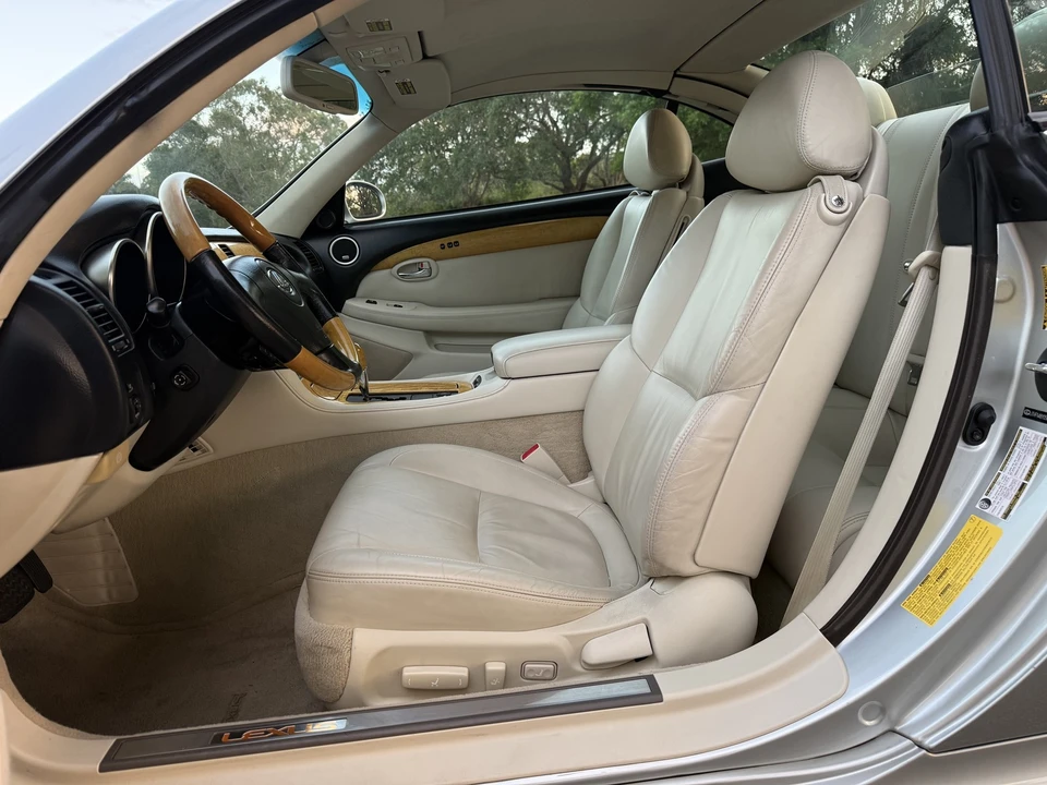 2005 Lexus SC430 - Image 27 of 31