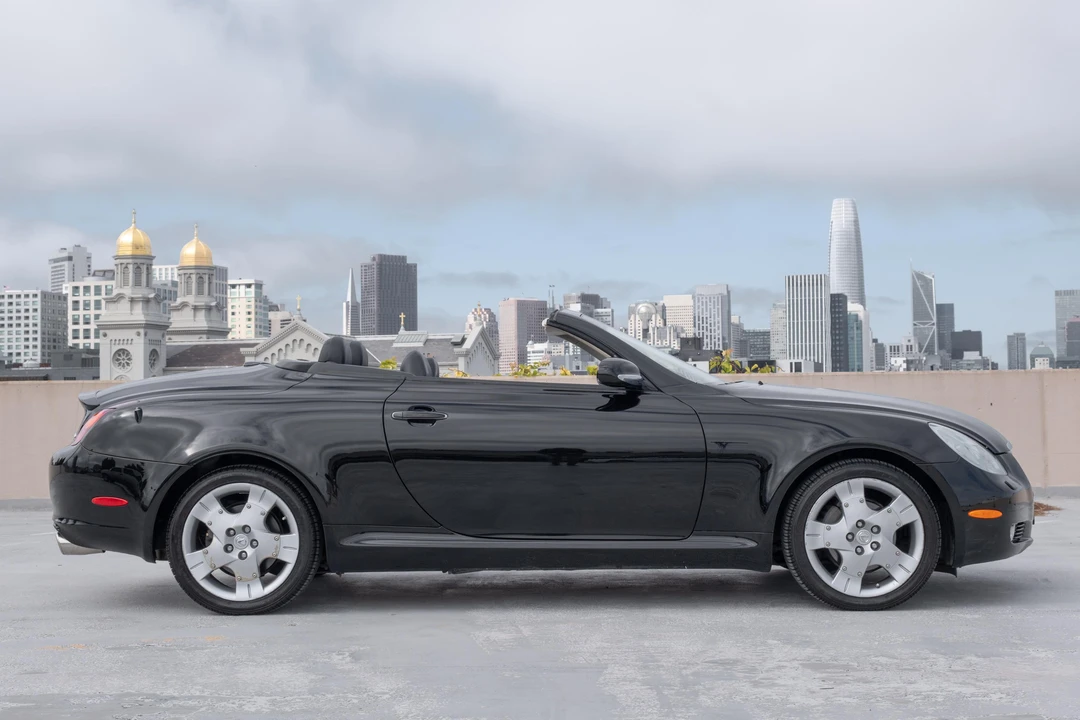 2005 Lexus SC430 - Image 3 of 31