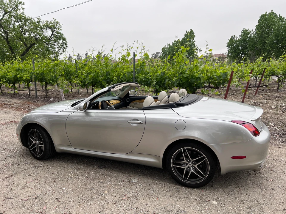 2005 Lexus SC430 - Image 8 of 31