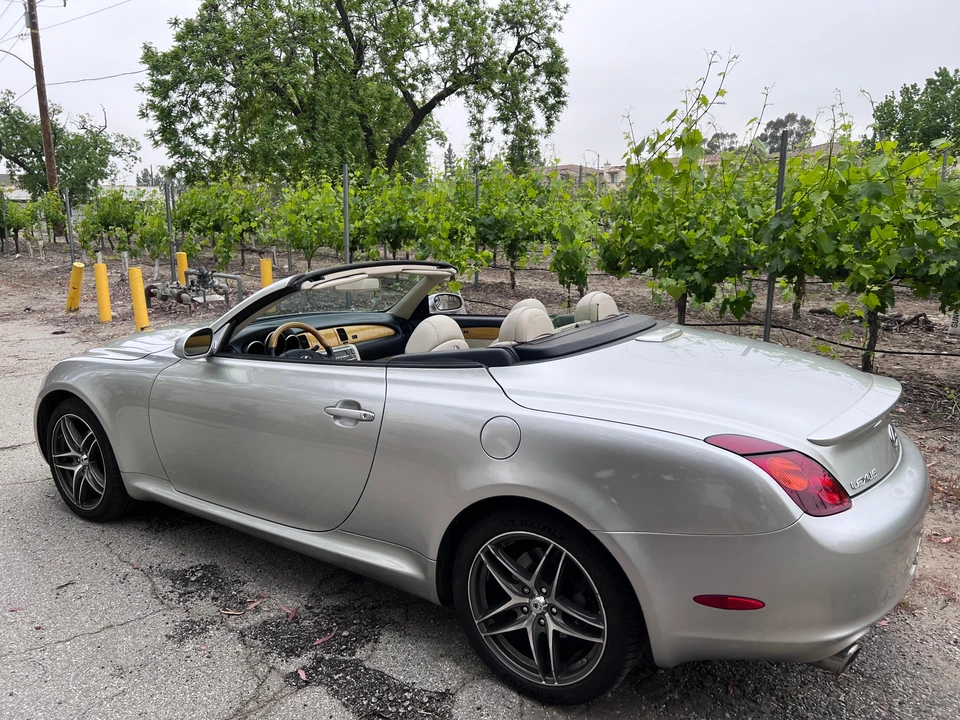 2005 Lexus SC430 - Image 9 of 31
