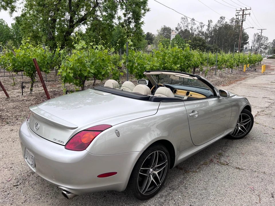 2005 Lexus SC430 - Image 10 of 31