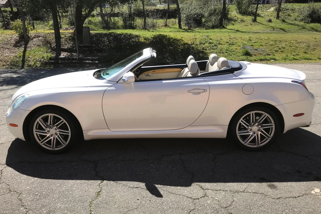 2005 Lexus SC430 - Image 3 of 31