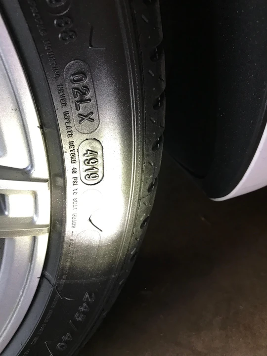 2005 Lexus SC430 - Image 30 of 31