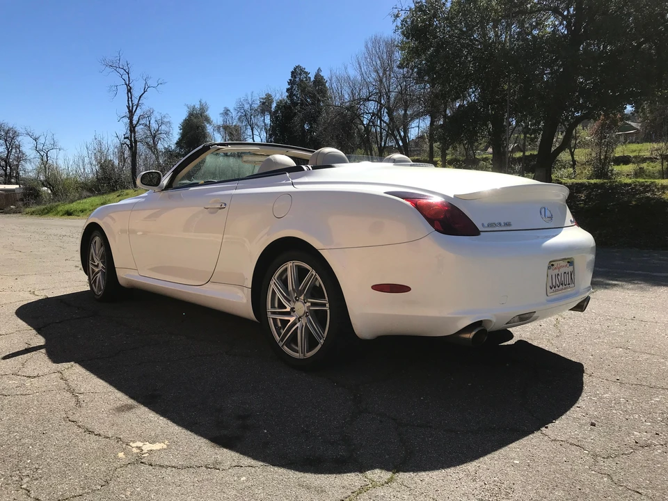 2005 Lexus SC430 - Image 8 of 31