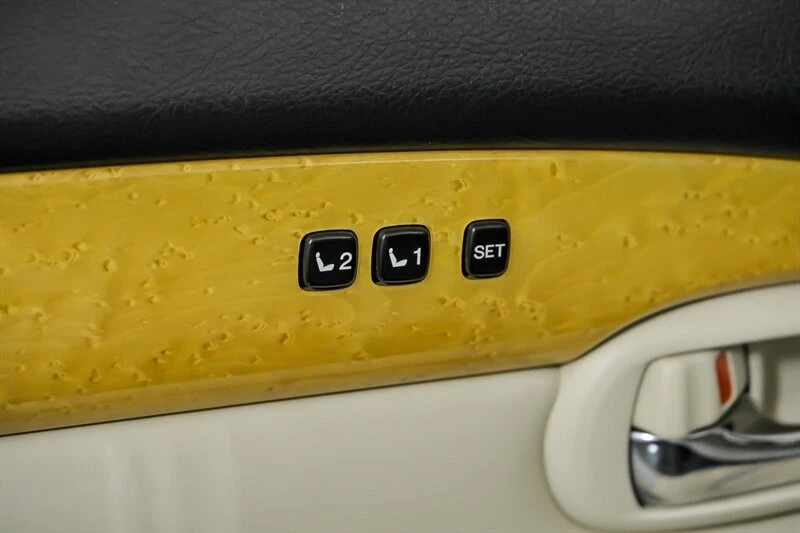 2005 Lexus SC430 - Image 20 of 21