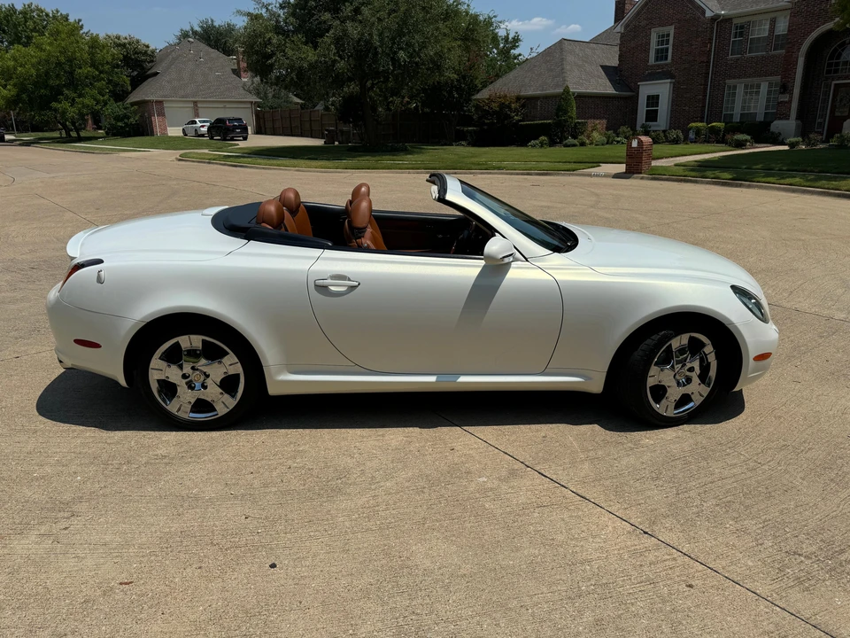 2005 Lexus SC430 - Image 9 of 31