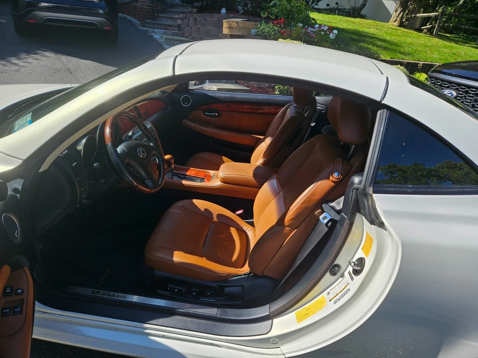 2005 Lexus SC430 - Image 4 of 11